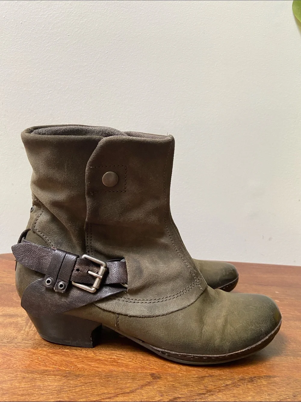 Miz Mooz Evelyn Women’s Olive Mid-Calf Boot Buckle Steampunk Boho
